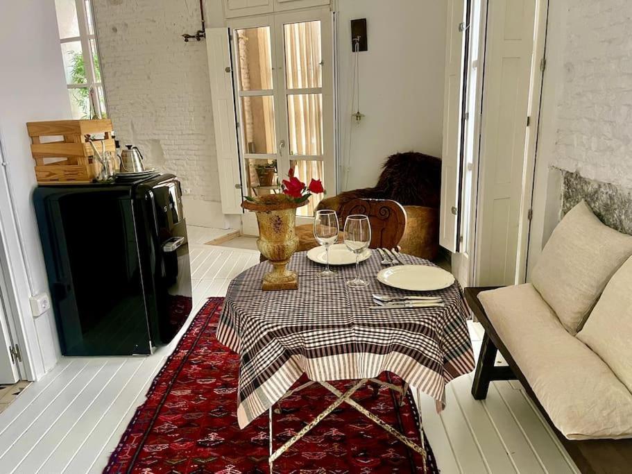 Once Upon A Time In La Latina Apartamento